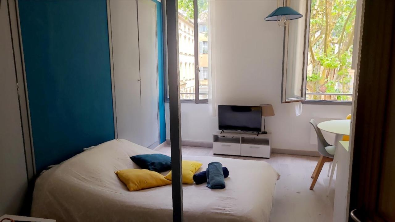 Charmant Studio Avec Mezzanine Appartement Aix-en-Provence Buitenkant foto